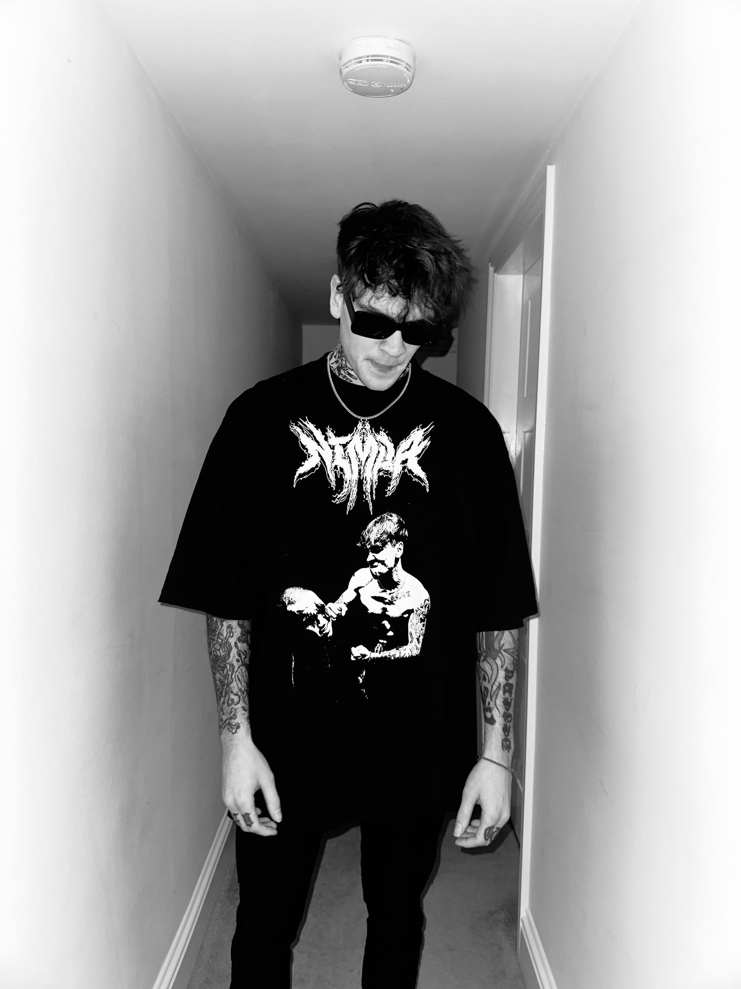 STUPID UK TEAROUT TEE (PRE-ORDER)